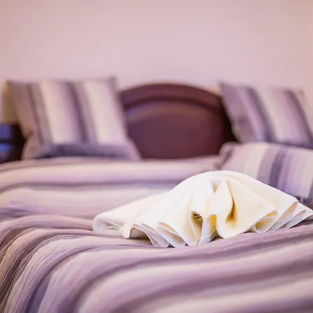 Altmayer Bed & Breakfast